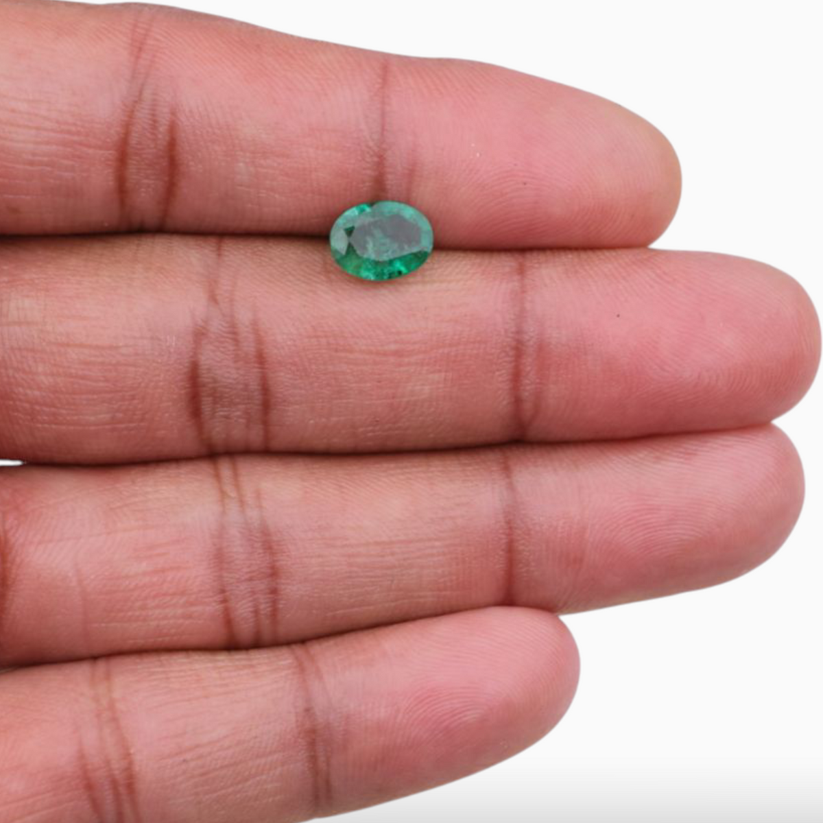 1.35 Carats Green Emerald Gemstone In Oval Shape & Size 9x6.8mm
