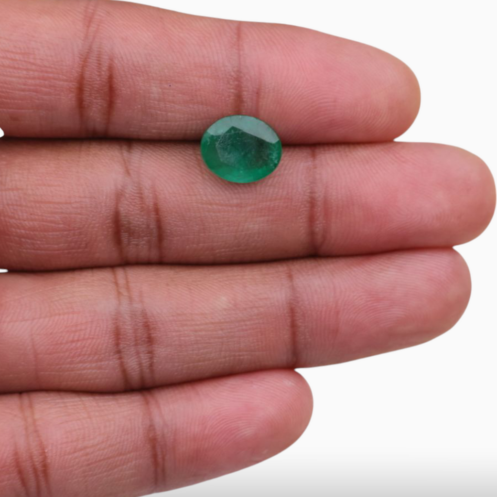 Genuine Emerald Gemstone Oval Shape 4.02 Carats 11.6x9.6mm Size