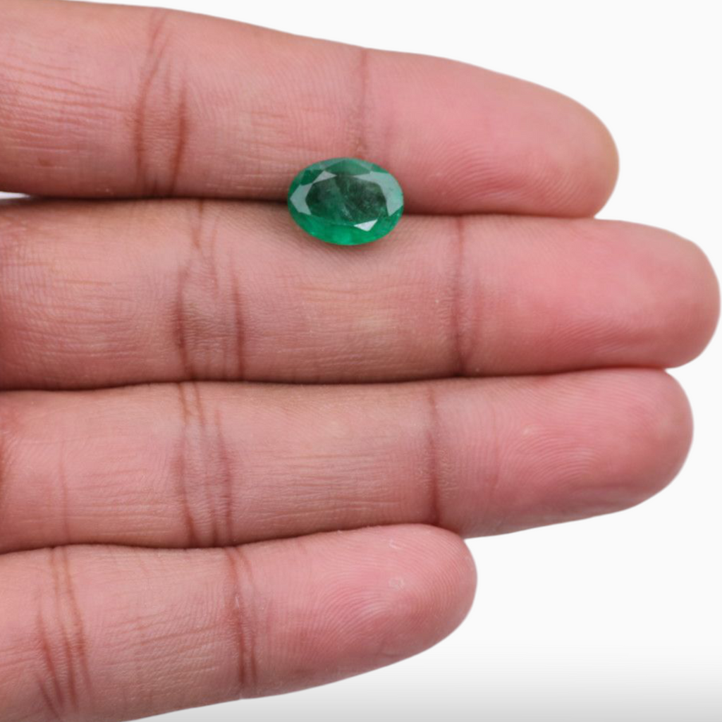 Green Panna Gemstone For Sale Oval Shape 3.66 Carats 11.6x9mm Size