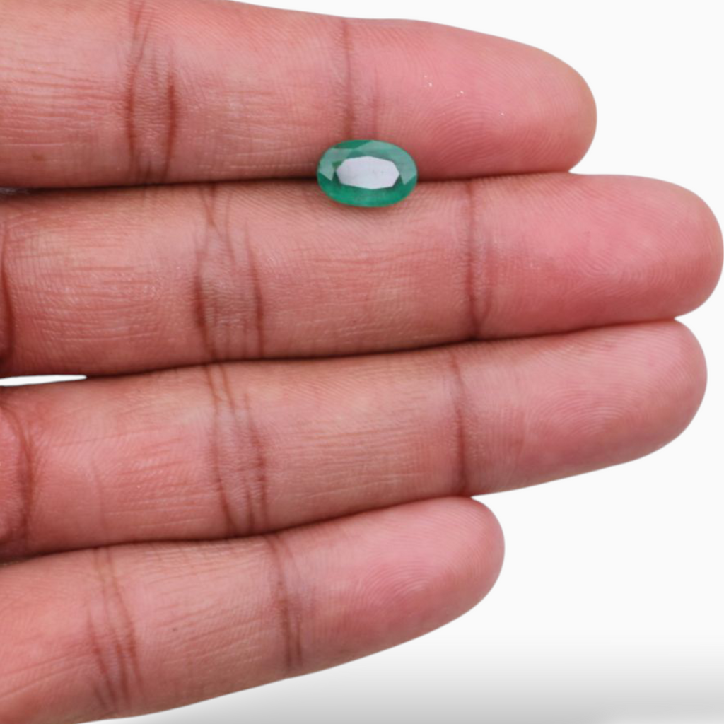 Buy Online Green Emerald Loose Stone In Oval Shape 2.78 Carats 11x8.3mm Size
