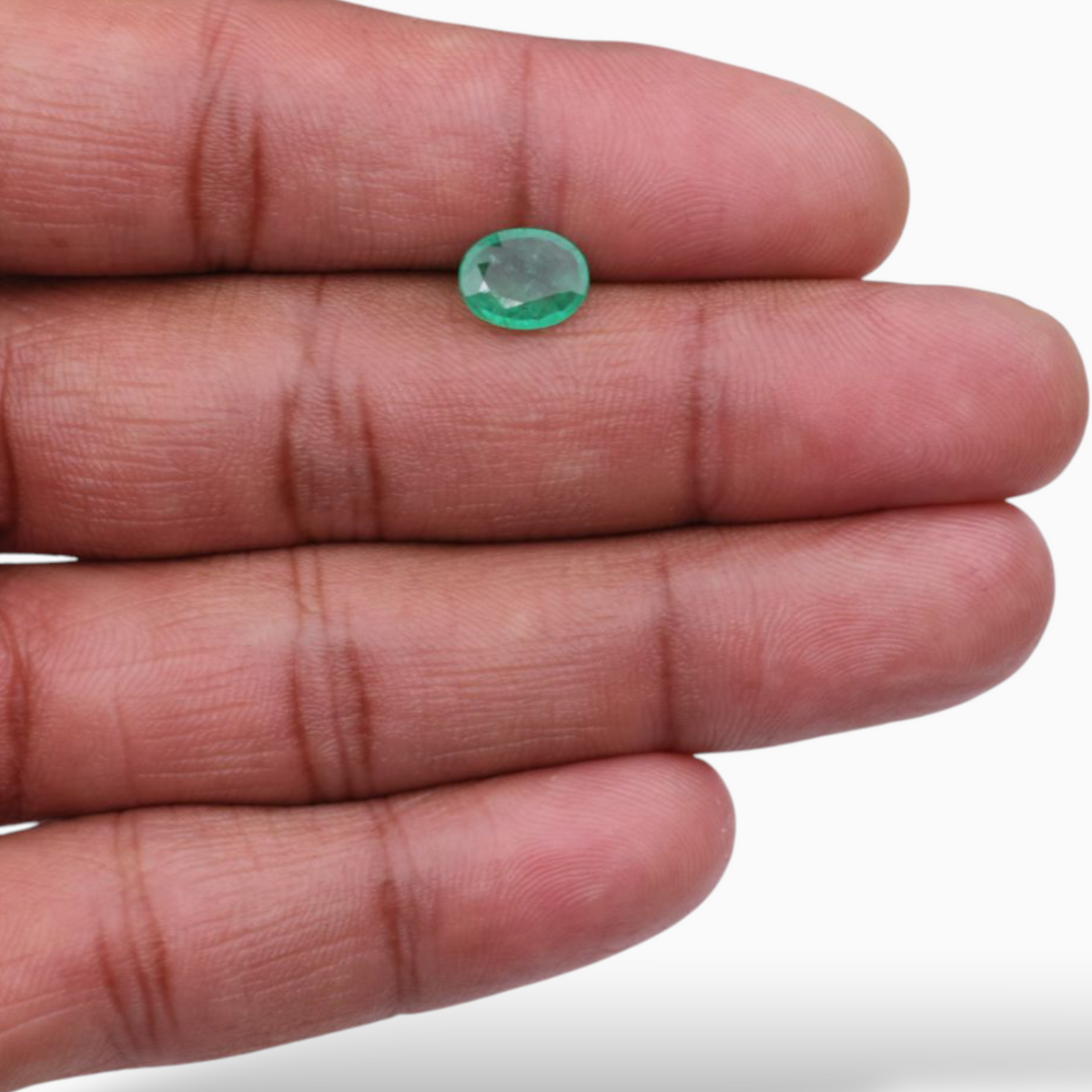 On Sale Zambian Emerald Gemstone In Oval Shape 1.07 Carats 8.9x6.9mm Size