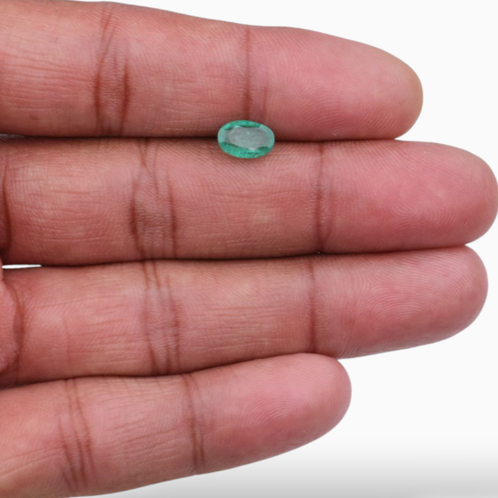 Natural Emerald Stone For Sale Oval Shape 1.30 Carats 8.5x5.6mm Size