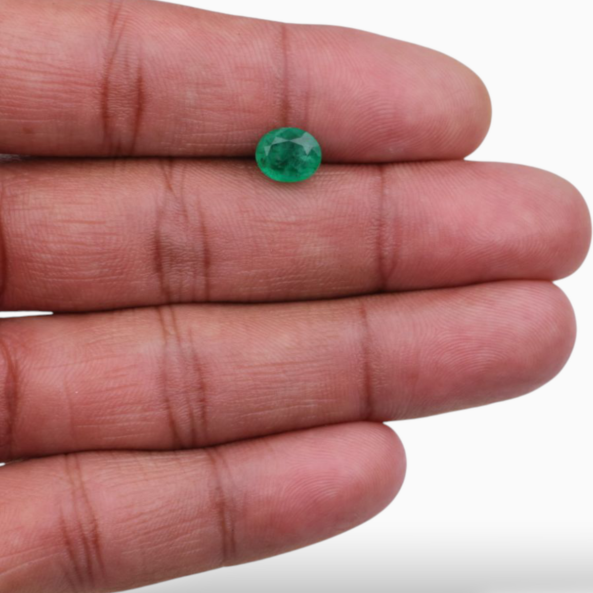 Green Emerald Gemstone For Sale Oval Shape 1.93 Carats 8x6.7mm Size