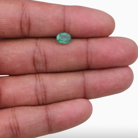 Buy Now Natural Emerald Stone In Oval Shape 0.98 Carats 7.7x5.9mm Size