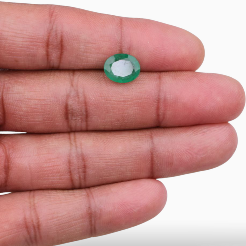 Buy Online Green Emerald Gemstone In Oval Shape 3.21 Carats 11x8.8mm Size