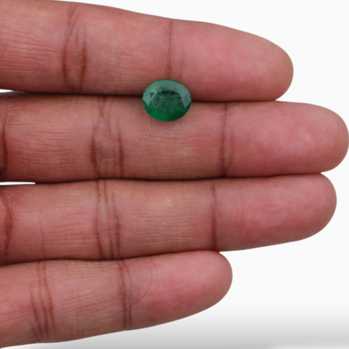 4.11 Carats Original Emerald Gemstone In Oval Shape & Size 10.5x9mm