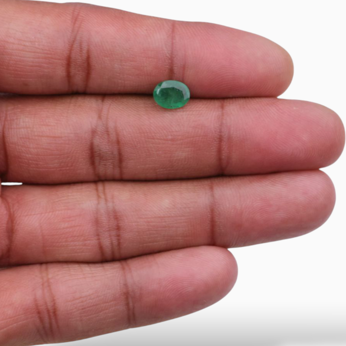 Emerald For Sale In Oval Shape 1.15 Carats 8x6mm Size