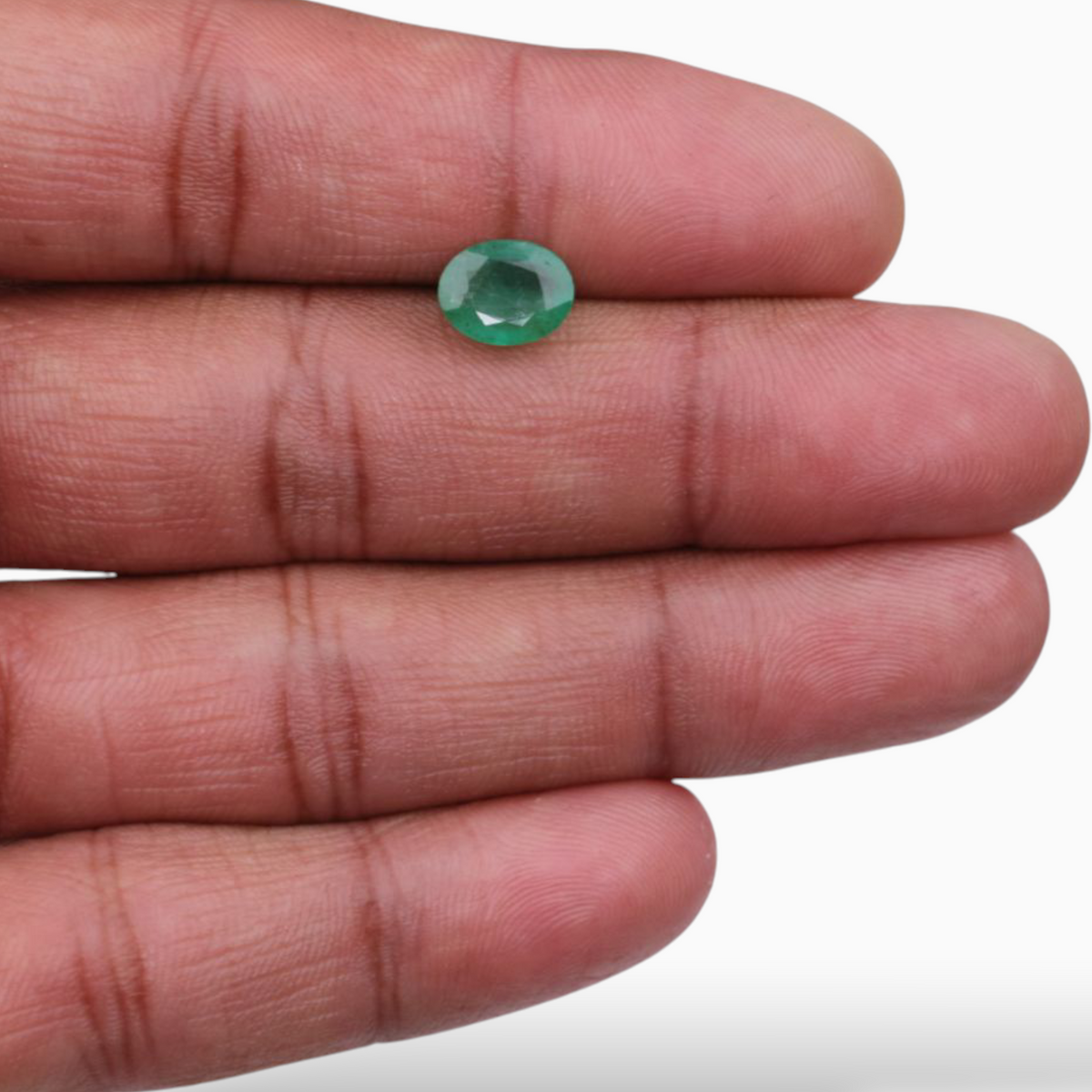 Emerald Stone In Oval Shape 1.93 Carats 9x7mm Size