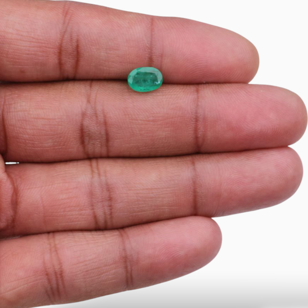 Genuine Emerald Gemstone For Sale Oval Shape 1.31 Carats 8.5x6mm Size