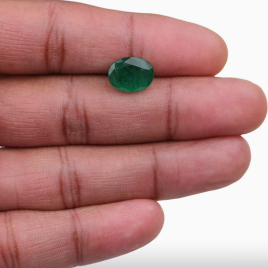 Original Emerald Gemstone Oval Shape 3.72 Carats 12.1x9.3mm Size