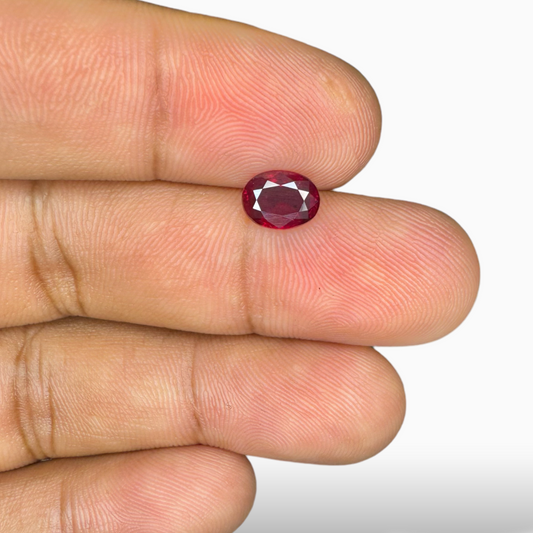 Natural Ruby Oval Cut 1.38 Carat from Mozambique in Red Color