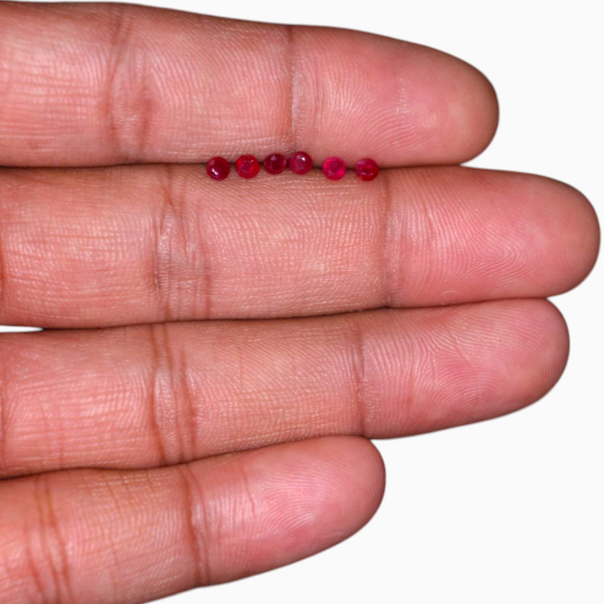 Genuine Rubies For Sale In Round Shape 9.72 Carats Size 2.8 to 2.9mm