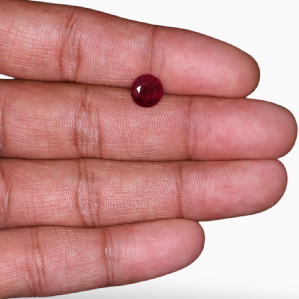Genuine Ruby In  Round Shape 2.99 Carats 8.2mm Size