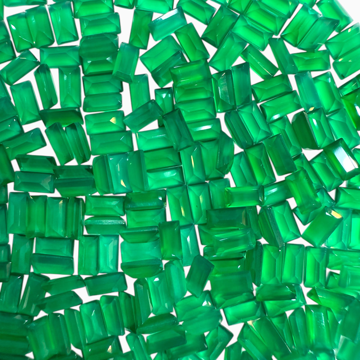 Green Onyx Baguette Cut Stone 4x2 mm Lot For Jewellery 0.11 Carats Per Piece