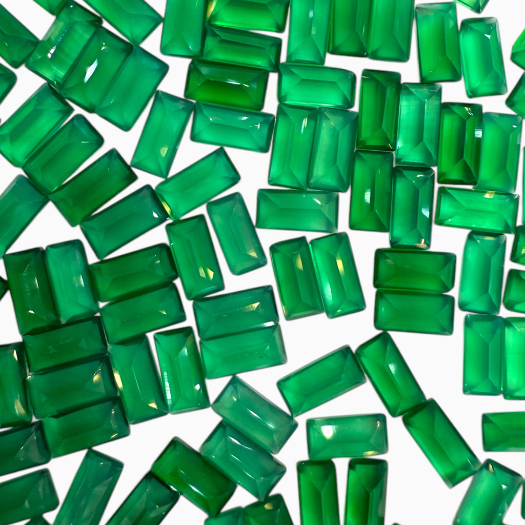 Green Onyx Baguette Cut Stone 5x2.5 mm Lot For Jewellery 0.20 Carats Per Piece