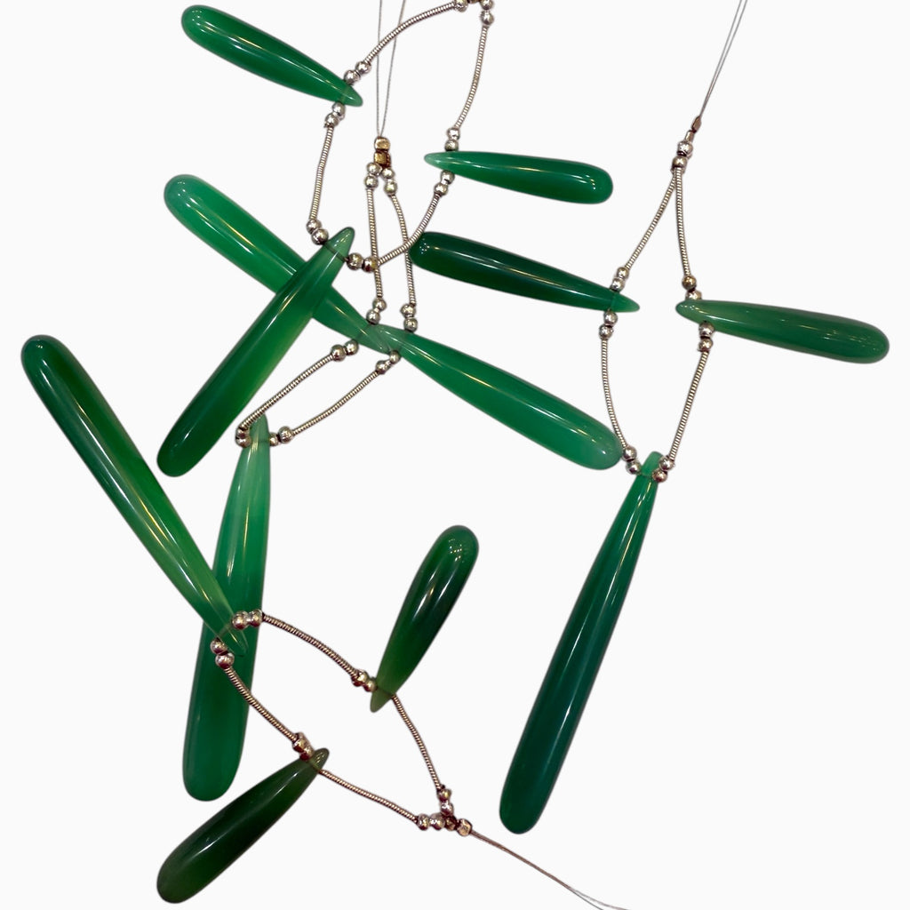 Green Onyx Long Drops for Jewellery Frm 5 - 25 Carats 5 - 50 mm