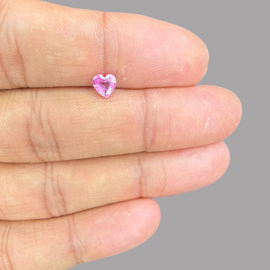 Heart Shape in Pink Sapphire Gemstone 0.60 Carats & 5.2 x 5.4 mm Size
