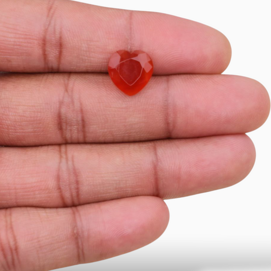 Natural Agate Aqeeq Stone 4.62 Carats Heart Cut Shape (12 mm Size)