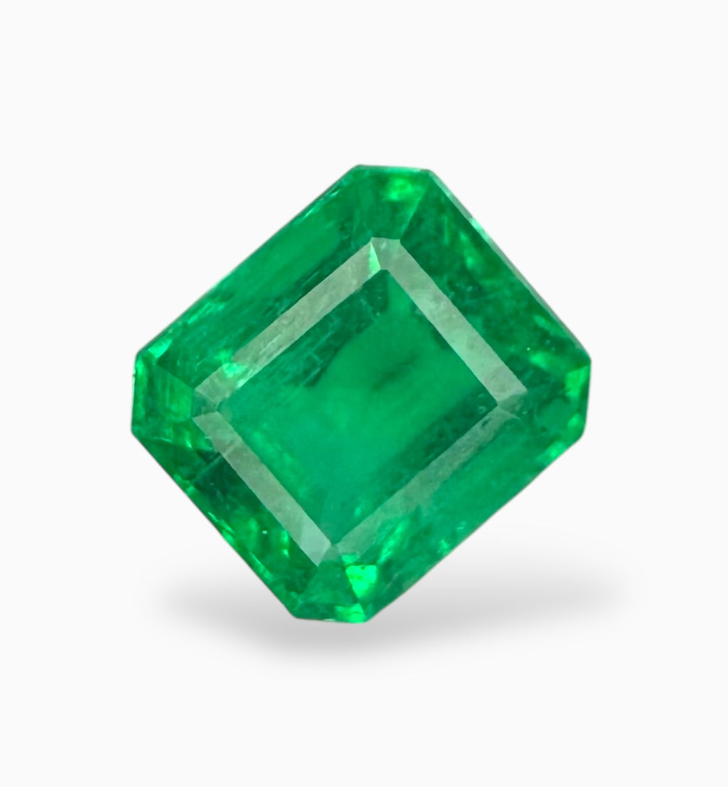 Natural Zambian Emerald Stone 3.75 Carats Size 9.55x8.56x6.43mm