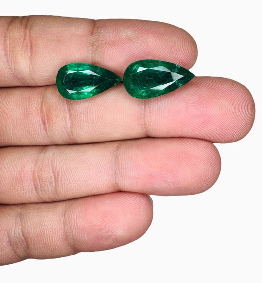 Natural Zambian Emerald Stone Pear Shape 13.21 Carats Size 12.32x6.90x4.19mm