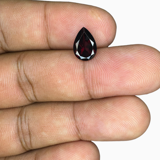 Natural Red Almandine Garnet Pear Shape (Pyrope) 8.50 Carats Stone 17X10 mm