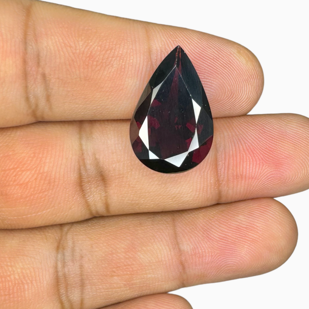 Red Almandine Garnet Natural 14.75 Carats Pear Shape (Pyrope) 20x13 mm