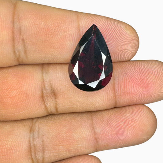 Red Almandine Garnet Natural 14.75 Carats Pear Shape (Pyrope) 20x13 mm