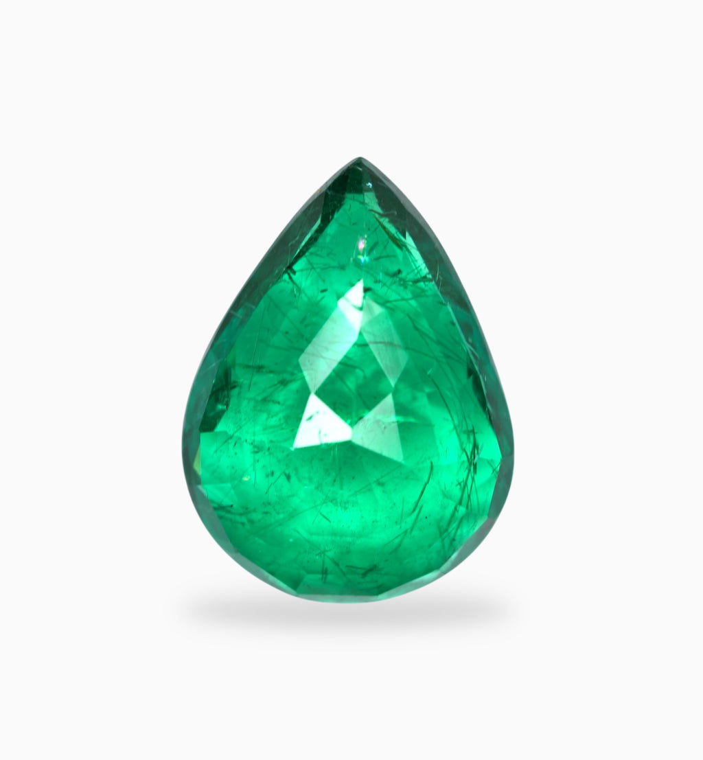 Natural Russian Emerald Stone 9.04 Carats  17.7x13.2mm