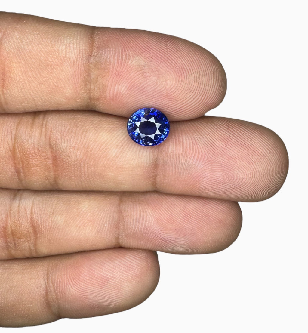 Natural Blue Sapphire Precious Stone 2.49 Carats 8.2x7.2mm
