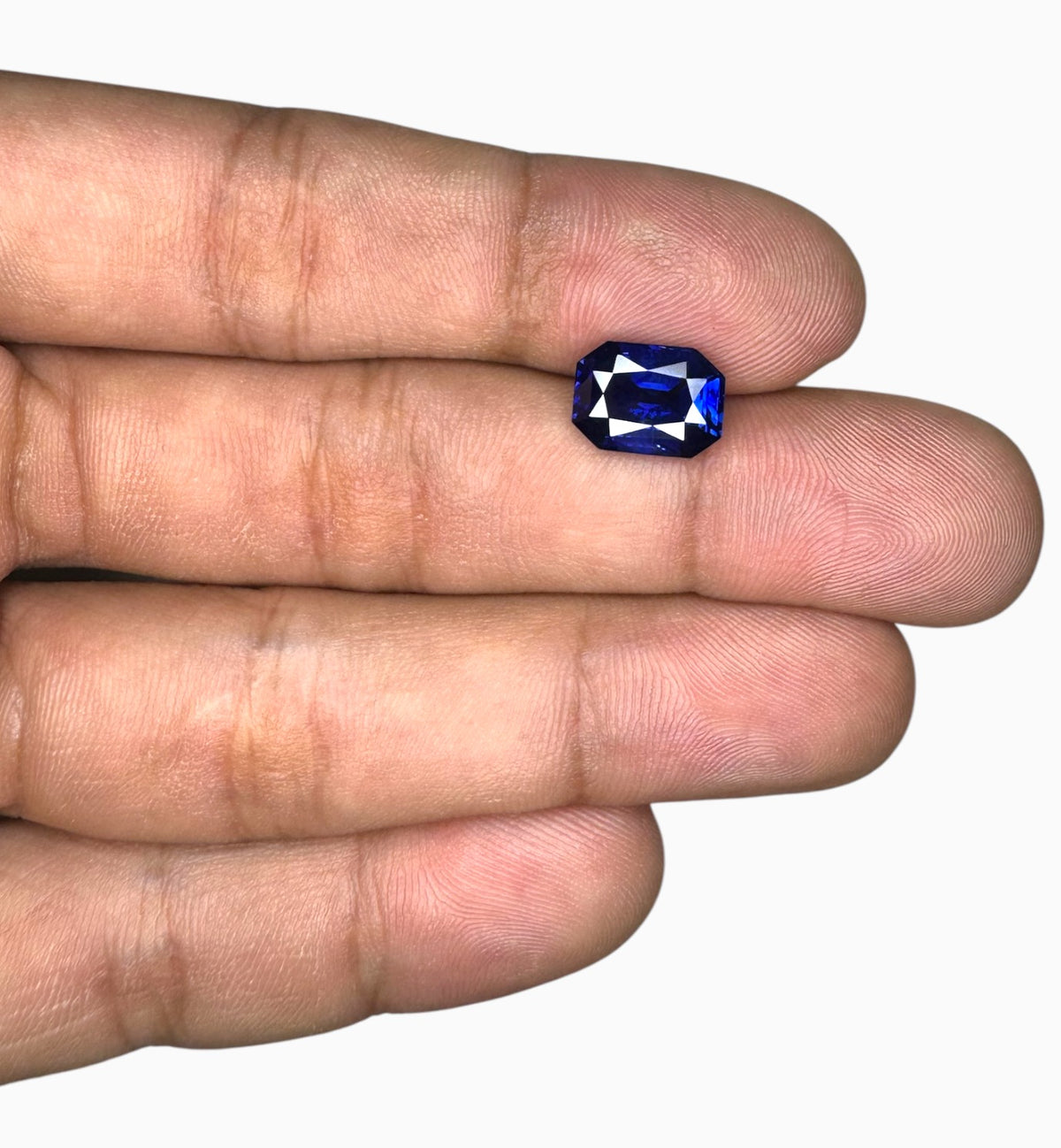 Natural Blue Sapphire Precious Stone 4.63 Carats 10.83x7.90x5.30mm