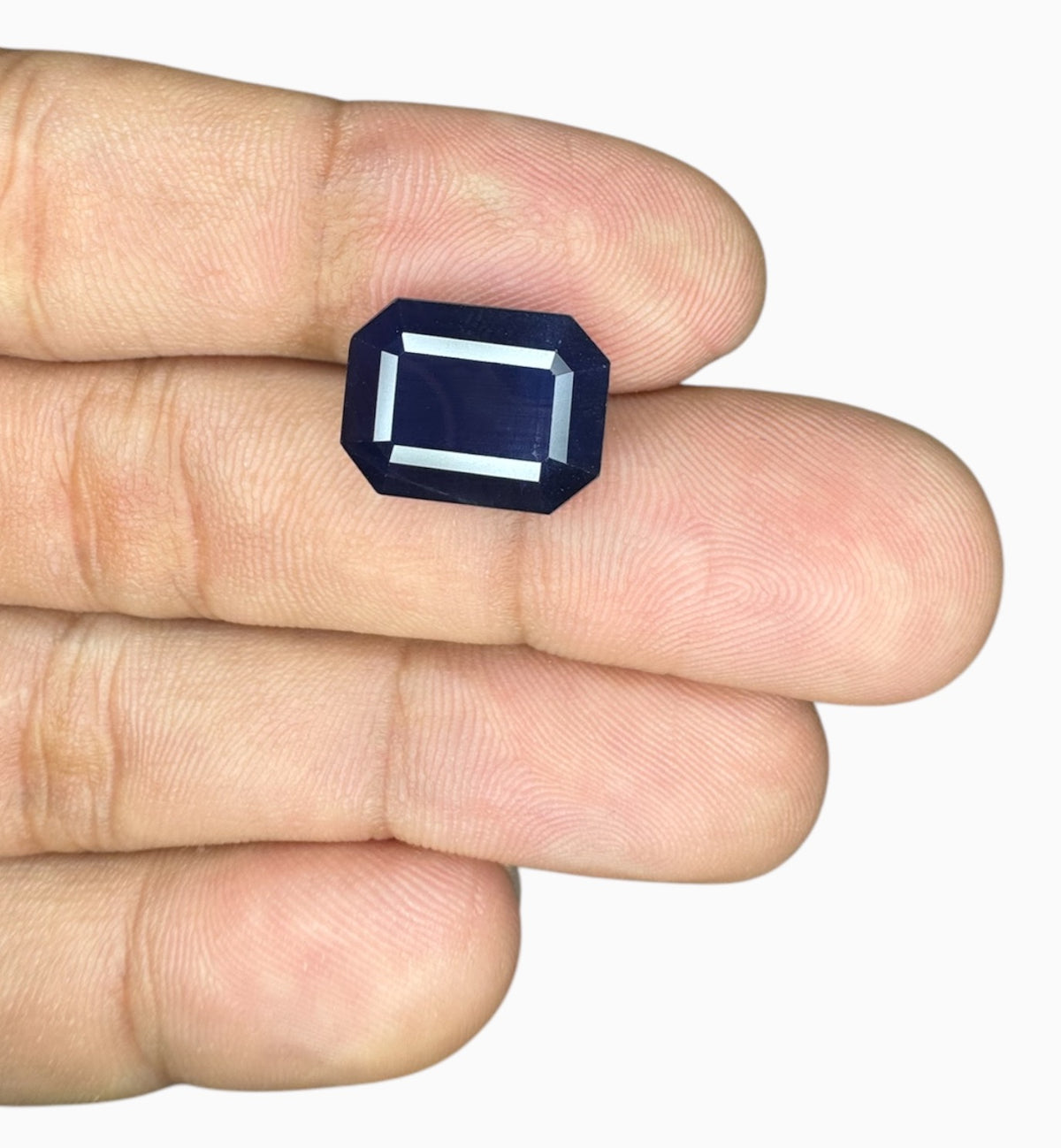 Natural Blue Sapphire Precious Stone 12.12 Carats 14.31x10.86mm