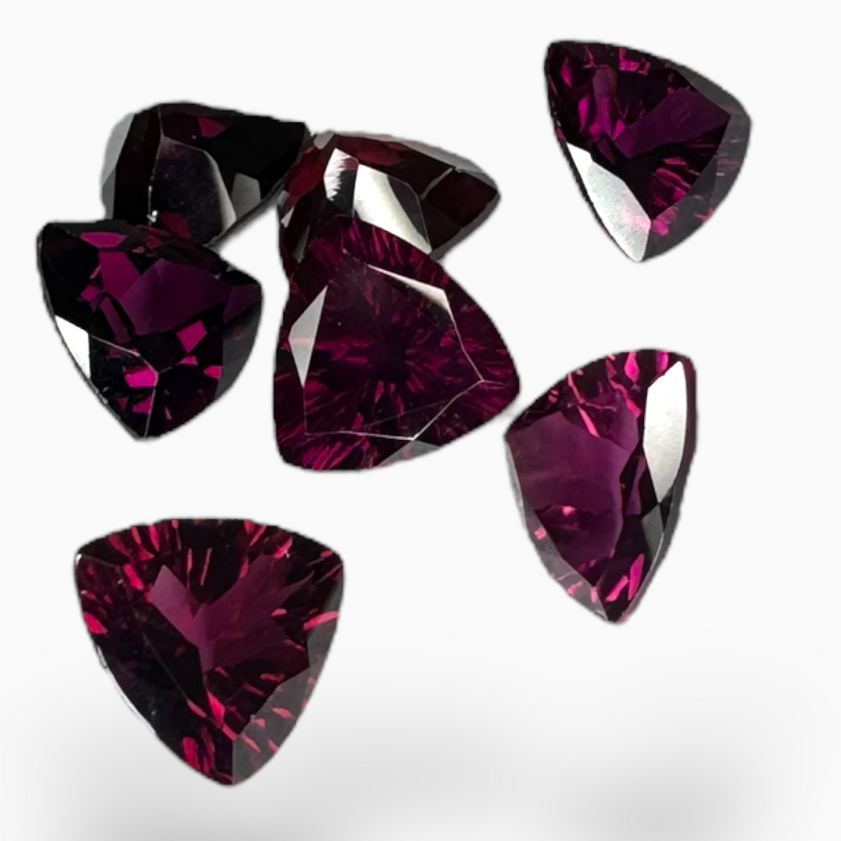 Natural Purplish pink Color Rhodolite Garnet Stone 2.0 Carats Trilliant Shape 8 mm