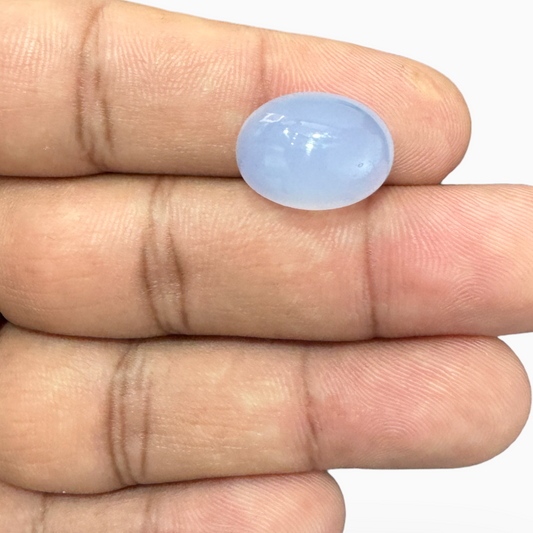 Natural Chalcedony Stone Oval Cabochon with 11.77 Carats 16.15X12.11mm Size Milky White