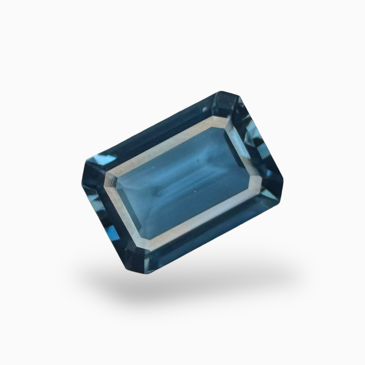 London Blue Topaz 6.2 Carta 13x9.4mm - Emerald Cut