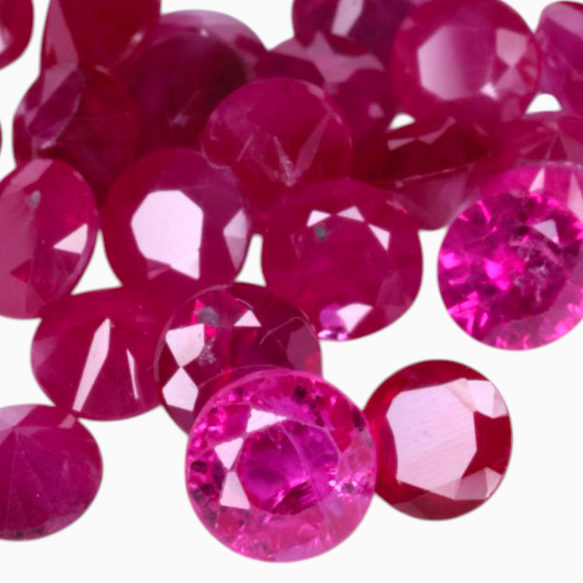 Manik Ruby Gemstone For Sale In Round Shape 5.57 Carats Size 3.5mm