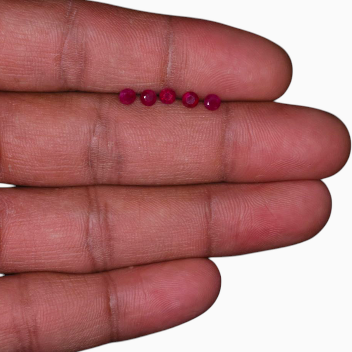 Manik Ruby Gemstone For Sale In Round Shape 5.57 Carats Size 3.5mm