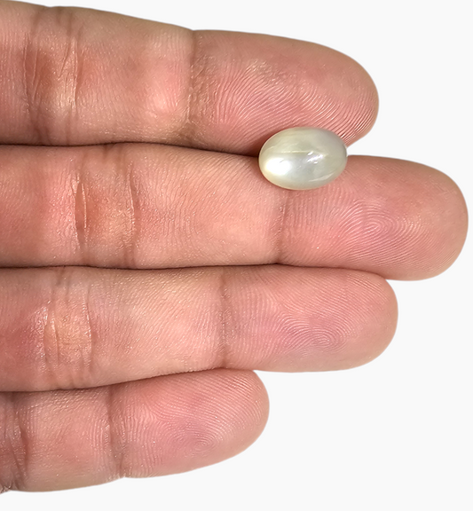 Natural Peach Moonstone Gemstone 4.70 Carats Oval Cabochon Shape 11.6x8.5mm