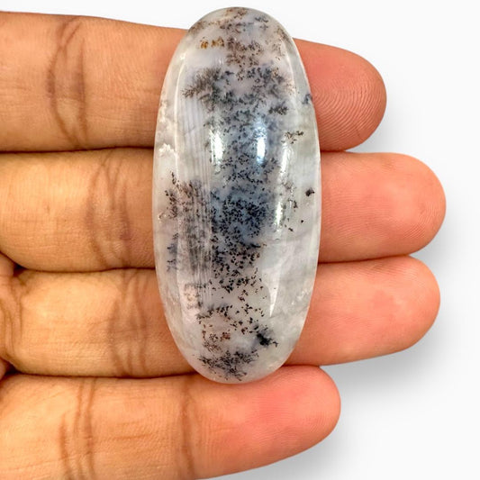 Natural Dendritic Agate For Sale (Aqeeq) Oval Cabochon Shape 156.30 Carats 51.60x22.90mm