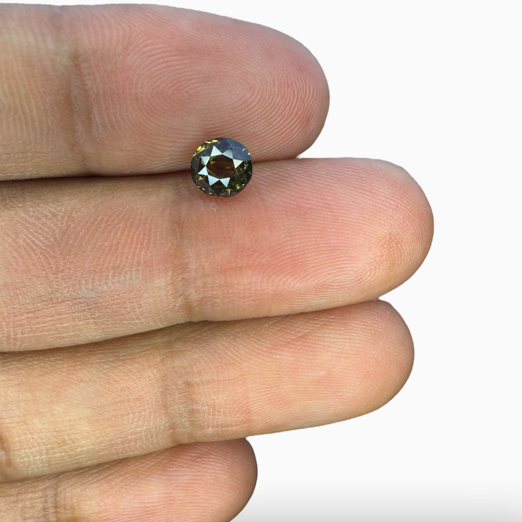 Natural Alexandrite Oval 1.12 Carats 6 x 5.5 x 4.2 mm From Srilanka
