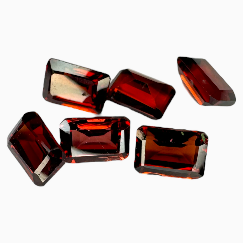 Natural Almandine Red Garnet (Pyrope) Stone 6x4 mm - 0.75 Carats