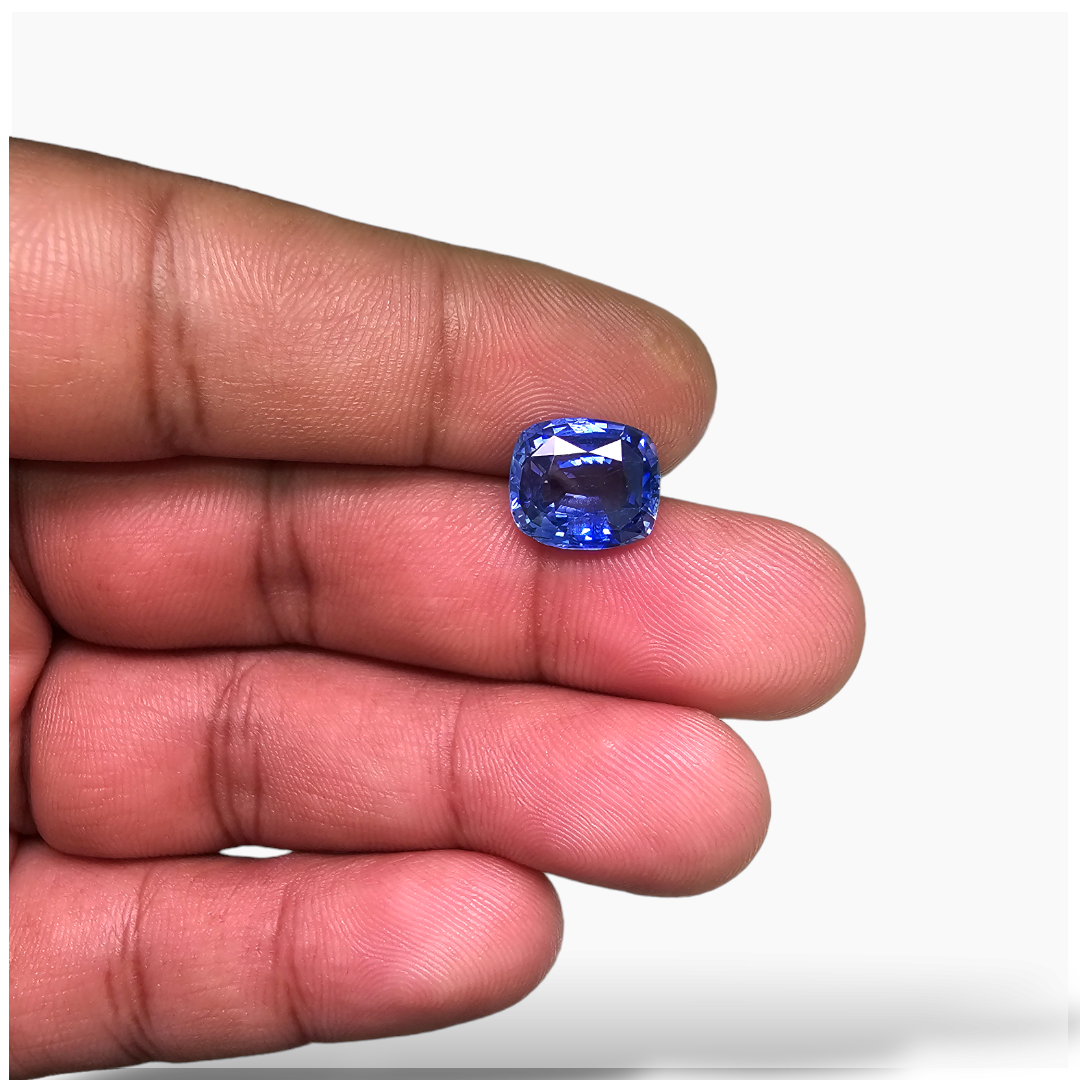 Natural Blue Sapphire Stone 5.38 Carats Cushion Shape 10.9x9.4x5.4xmm