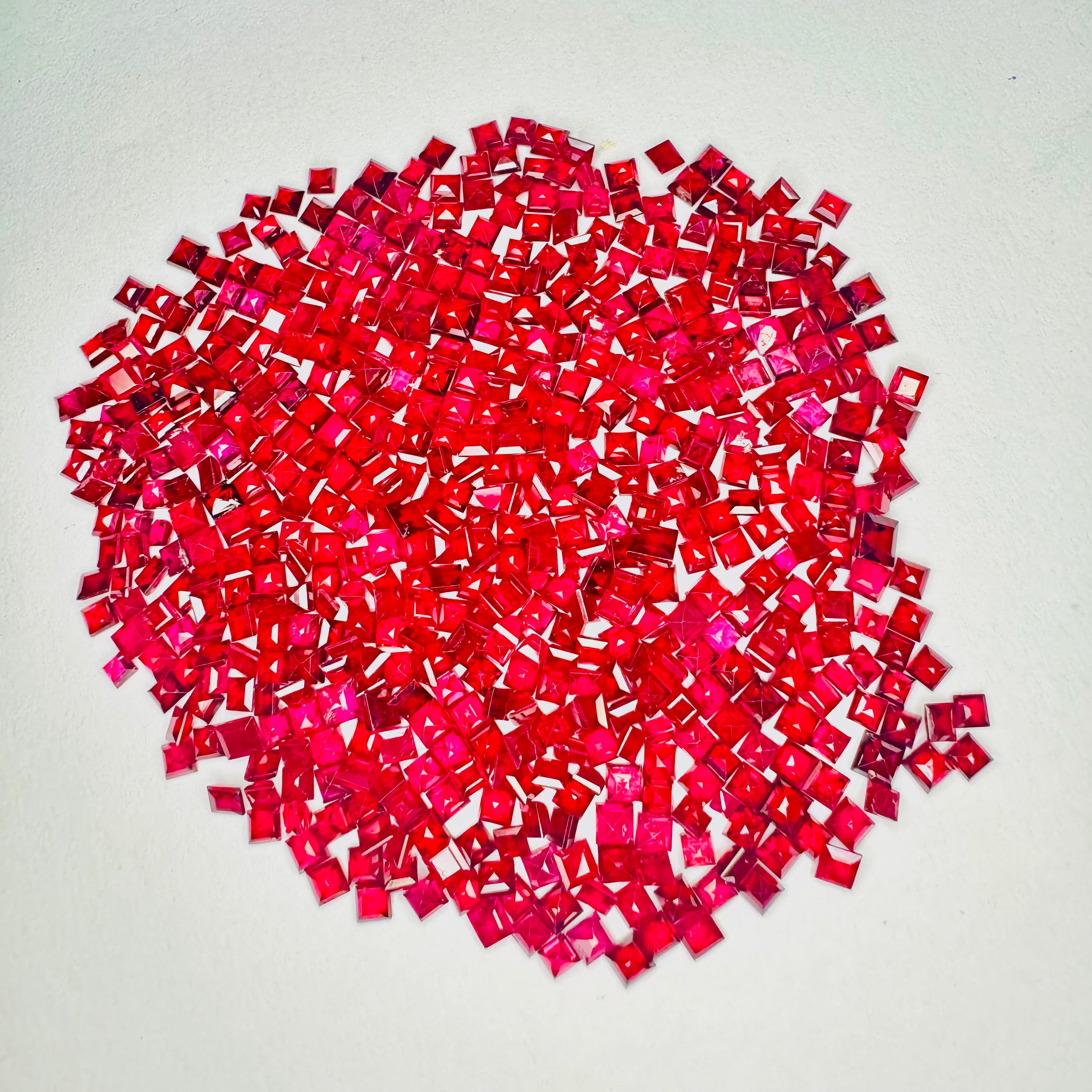 Natural Burmese Princess Round 0.8mm - 3mm (Manik)