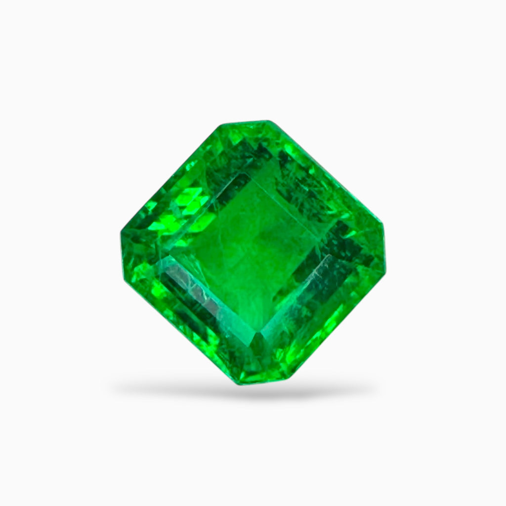 Natural Emerald Asscher Cut Stone 4.83 Carats 9.47 X 9.24 X 7.9 mm