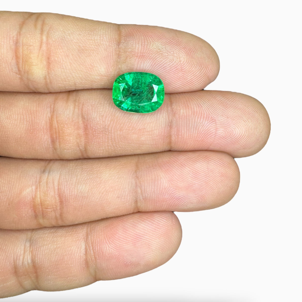 Natural Emerald Cushion Cut Stone 4.41 Carats 12.33 X 9.75 X 5.90 mm From Brazil