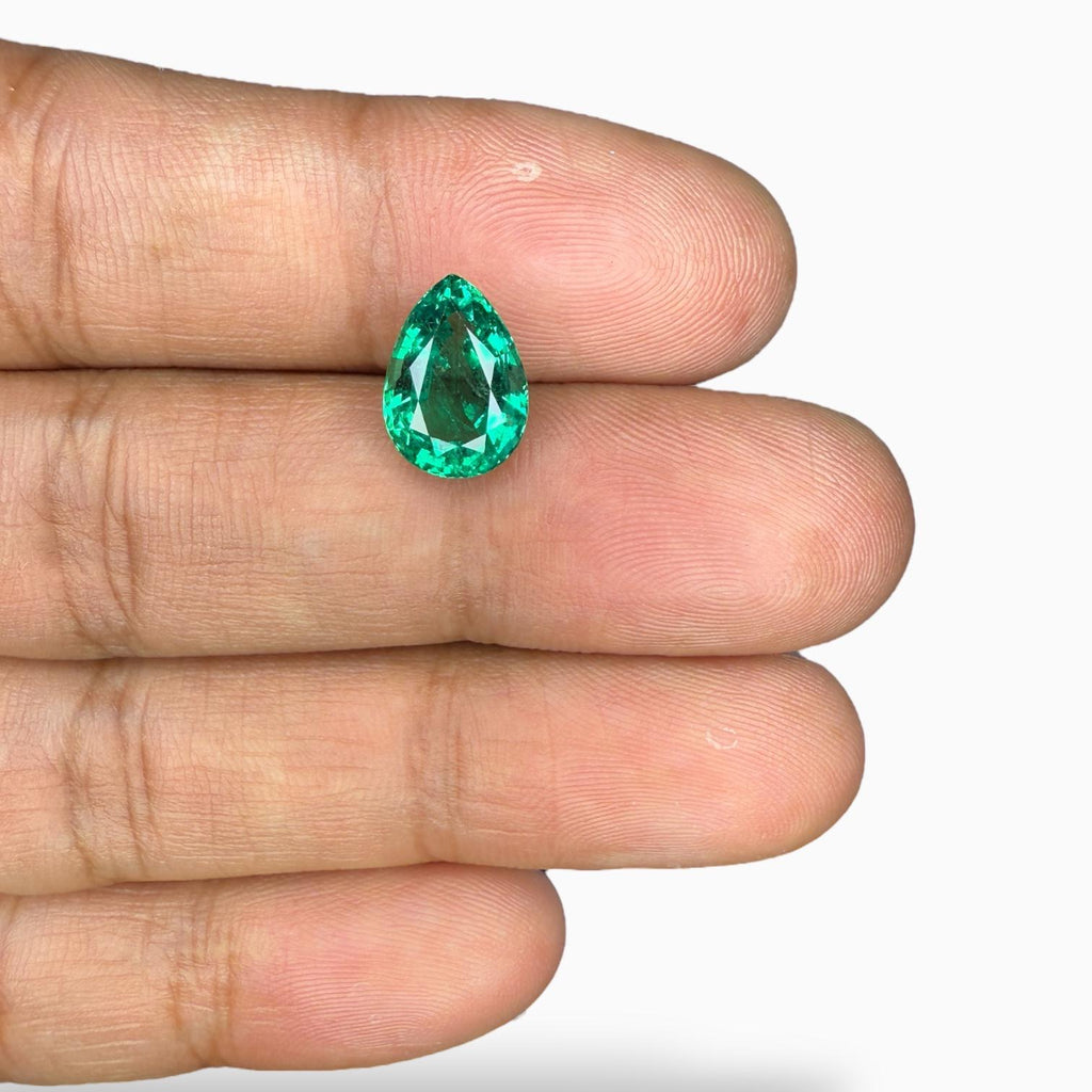 Natural Emerald Stone Pear Pair For Earrings 6.37 Carats