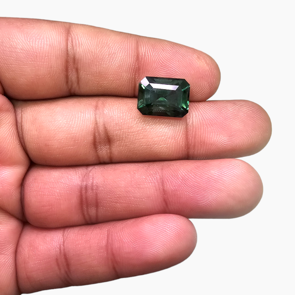 Natural  Green Apatite Stone 7.7 Carats Emeraldcut Shape  ( 13x9 mm )