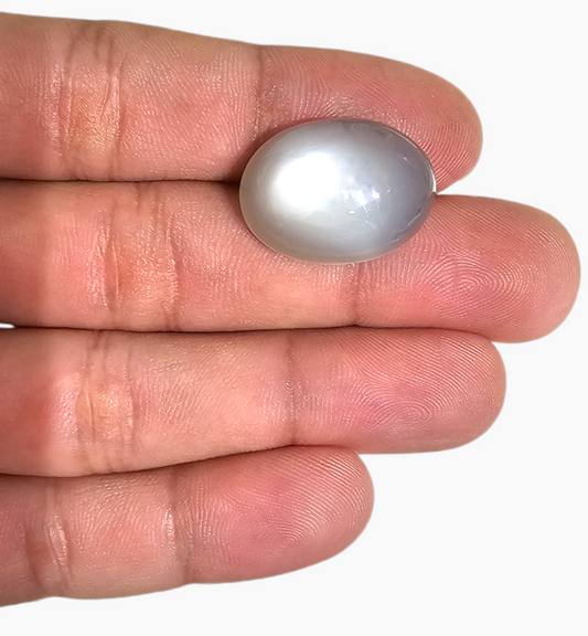 Natural Milky Moonstone Gemstone 22.69 Carats Oval Cabochon Shape ( 22x16.6mm)