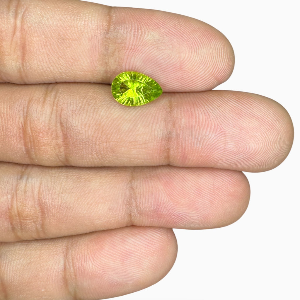 Natural Peridot Pear Stone 1.79 Carats 10.3 X 7 mm
