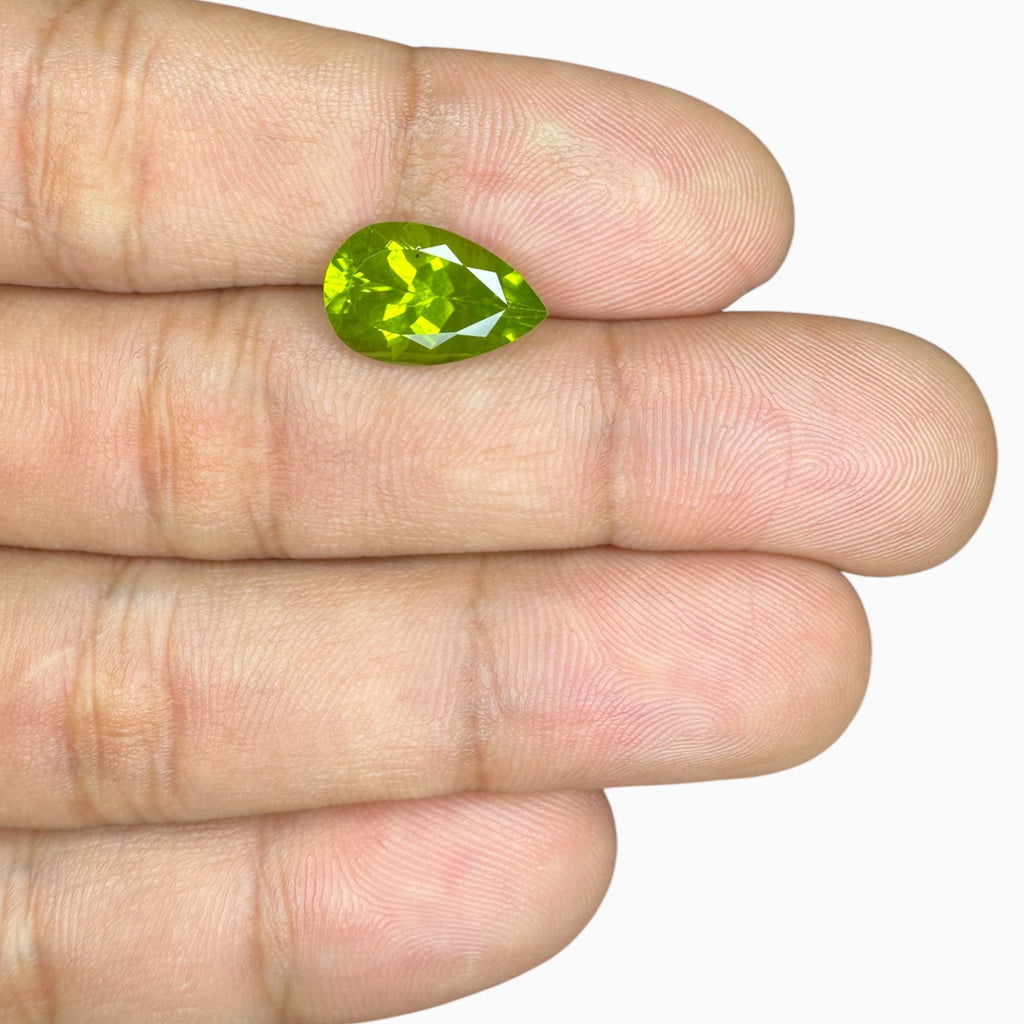 Natural Peridot Pear Stone 4.78 Carats 14 X 9 mm