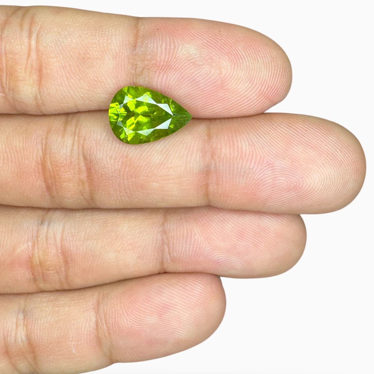Natural Peridot Pear Stone 5.59 Carats 14.2 X 10 mm